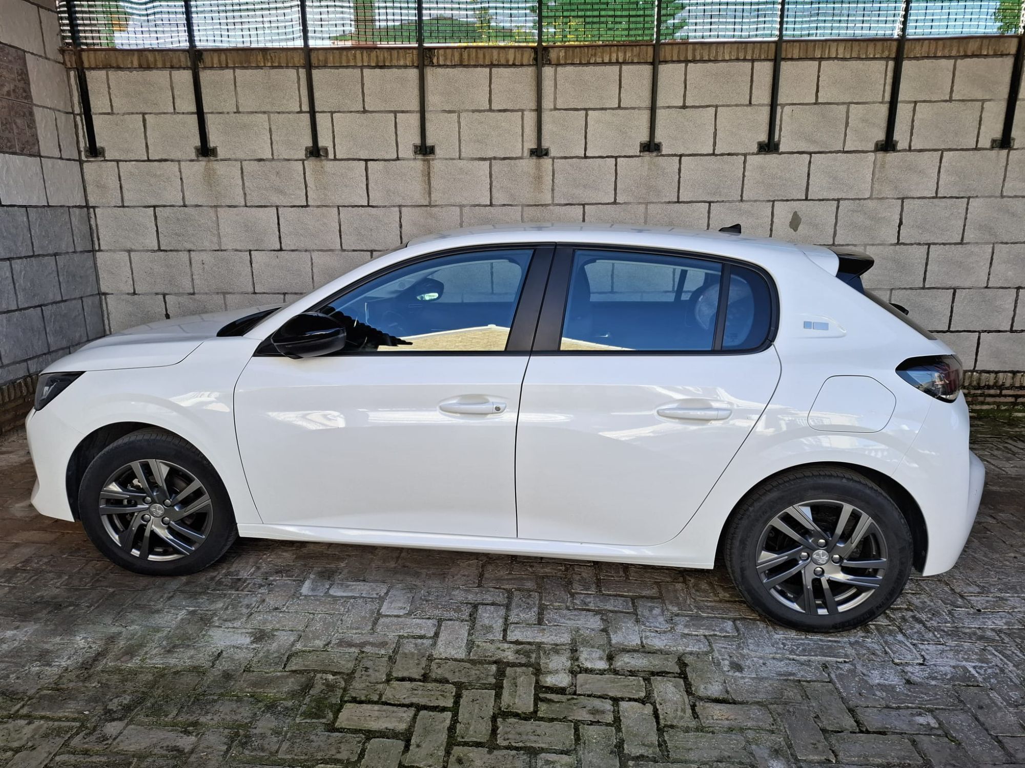 Foto del PEUGEOT 208 1.2 Puretech S&S Active Pack 75