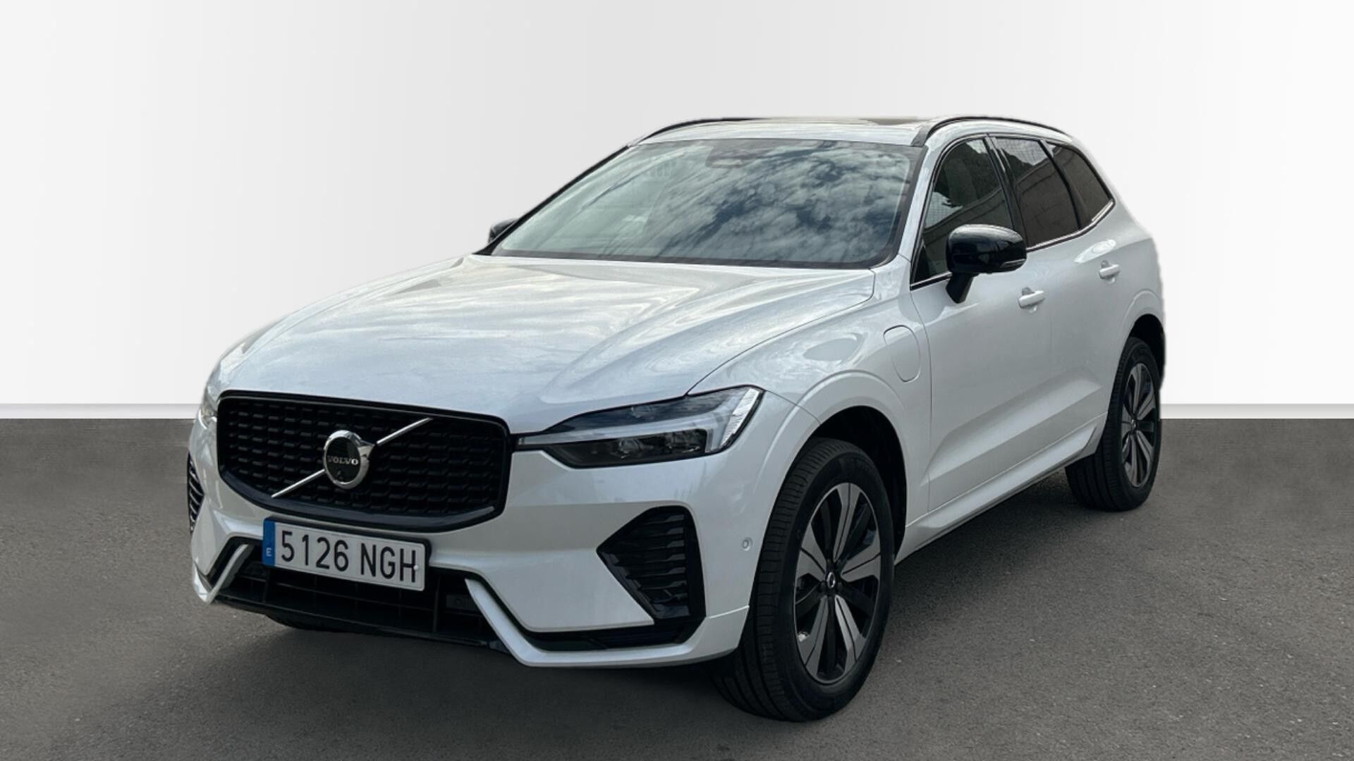 VOLVO XC60 (T6 Recharge Plus Dark AWD Auto 257 kW (350 CV)) en Madrid