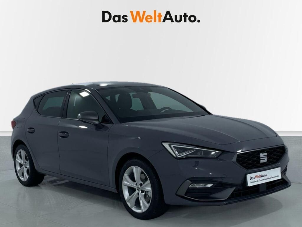 SEAT León (1.5 eTSI S&S FR Special Edition DSG 110 kW (150 CV)) en Barcelon