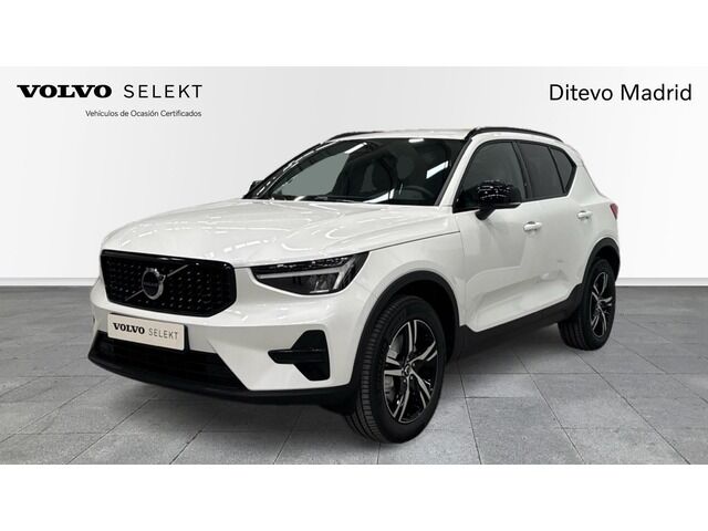 VOLVO XC40 (B4 G Plus Dark Auto 145 kW (197 CV)) en Madrid
