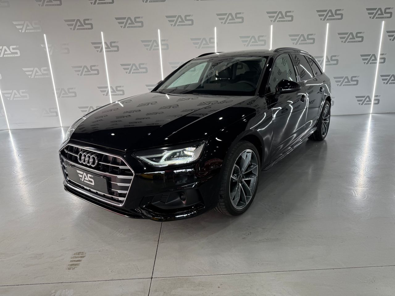 AUDI A4 (Avant Advanced 35 TFSI 110kW S tronic) en Girona