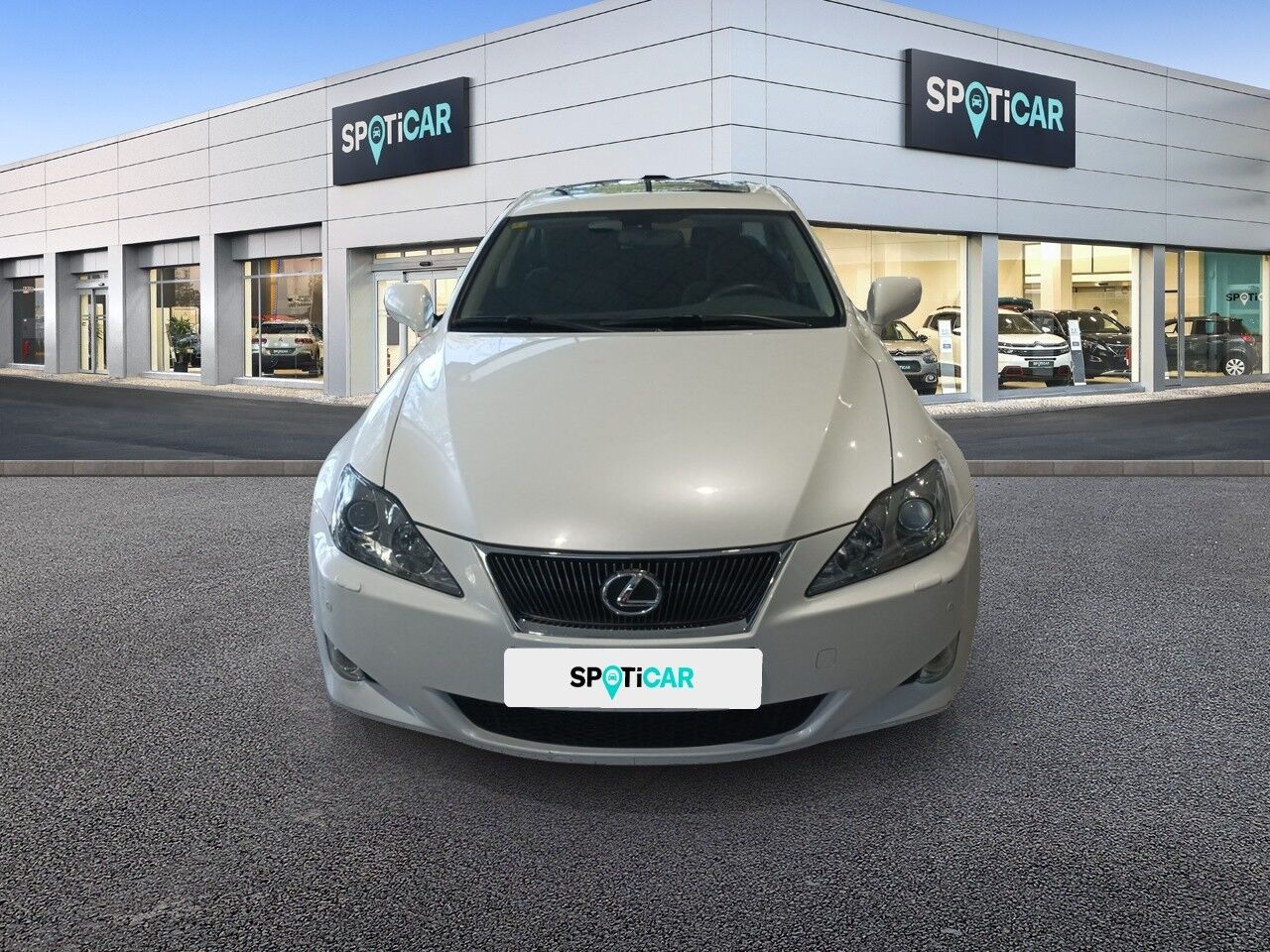 LEXUS IS (Luxury) en Álava