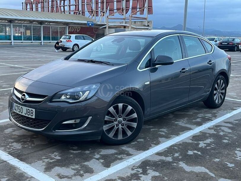 Foto del OPEL Astra 1.6CDTi Excellence 110