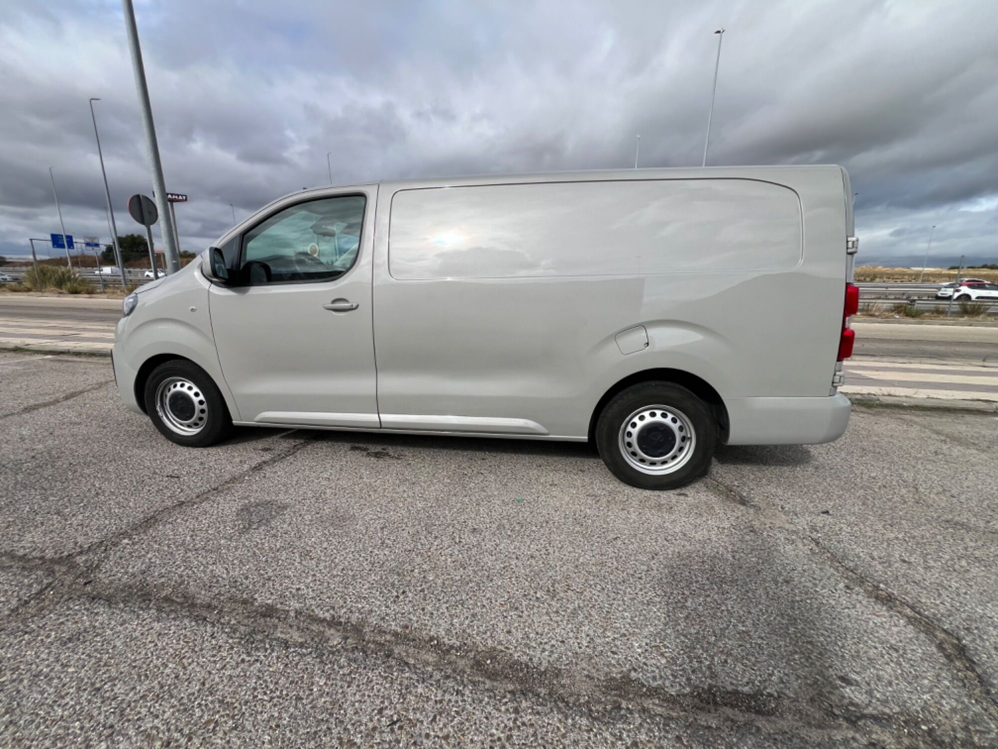 Foto del PEUGEOT Expert Fg. Long 2.0BlueHDi S&S Premium 120