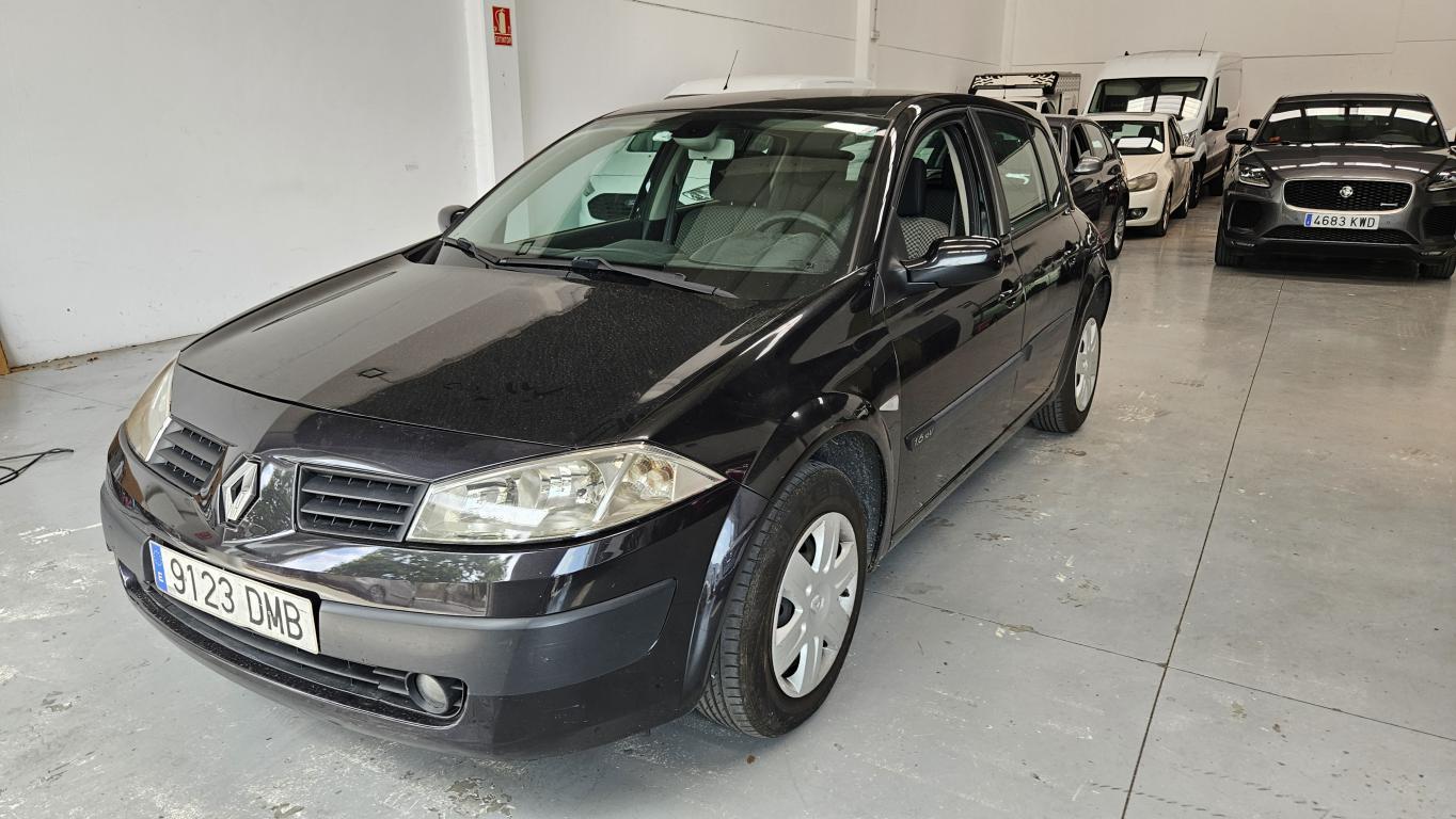 RENAULT Mégane (1.6 Confort Dynamique) en Tarragona
