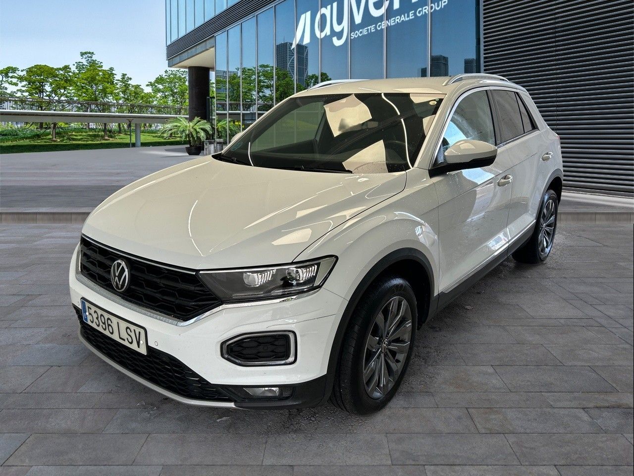 VOLKSWAGEN T-Roc (Sport 2.0 TDI 110 kW (150 CV) DSG) en Madrid