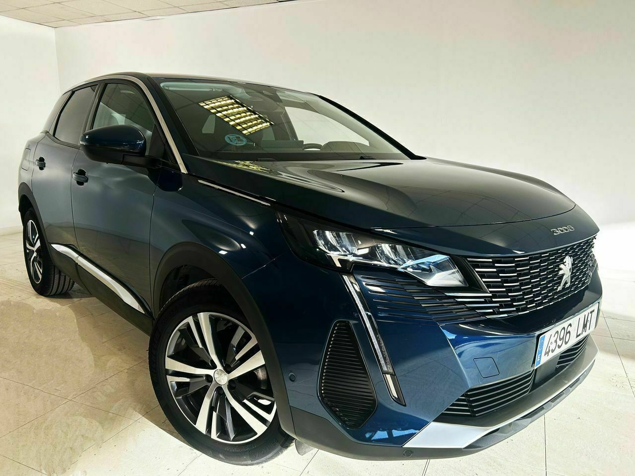 PEUGEOT 3008 (1.2 PureTech 96KW (130CV) S&S Allure) en Valladolid