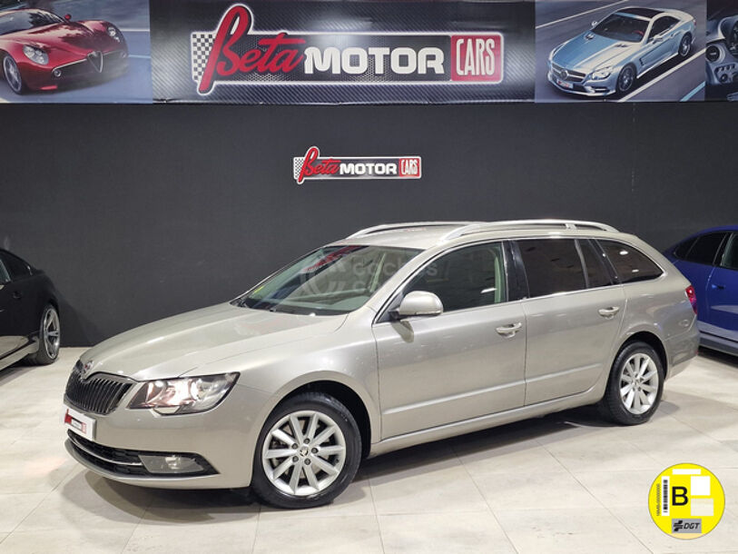 Foto del SKODA Superb Combi 2.0TDI CR Elegance