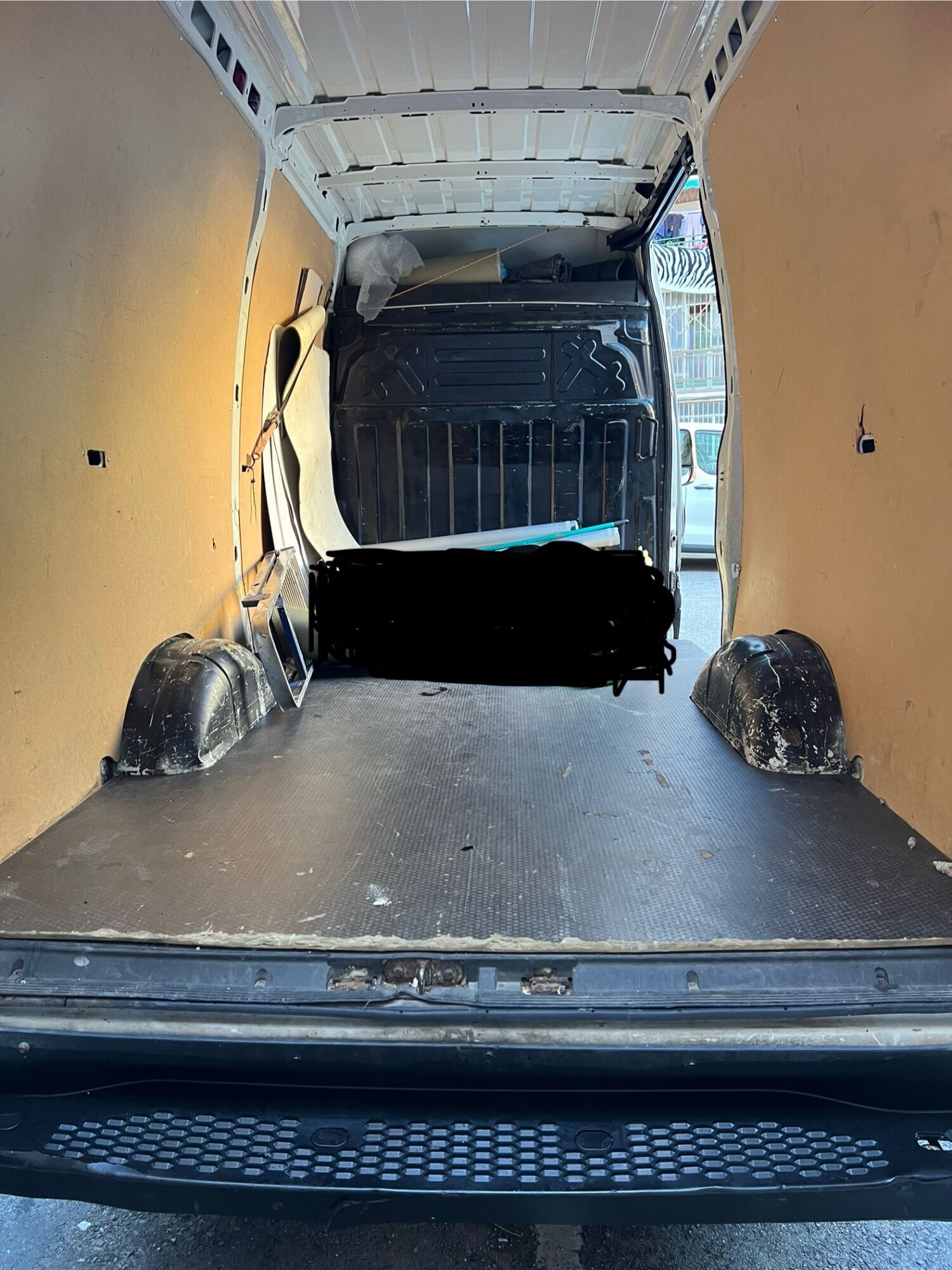 Foto del IVECO Daily Furgón 35S16 V 3520L H2 12.0 156