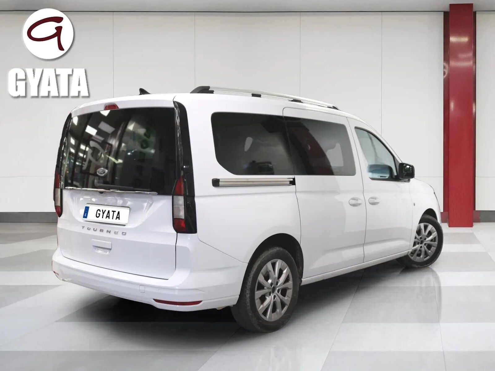 Foto del FORD Tourneo Connect 2.0 Ecoblue SWB L1 Titanium 122 Aut.