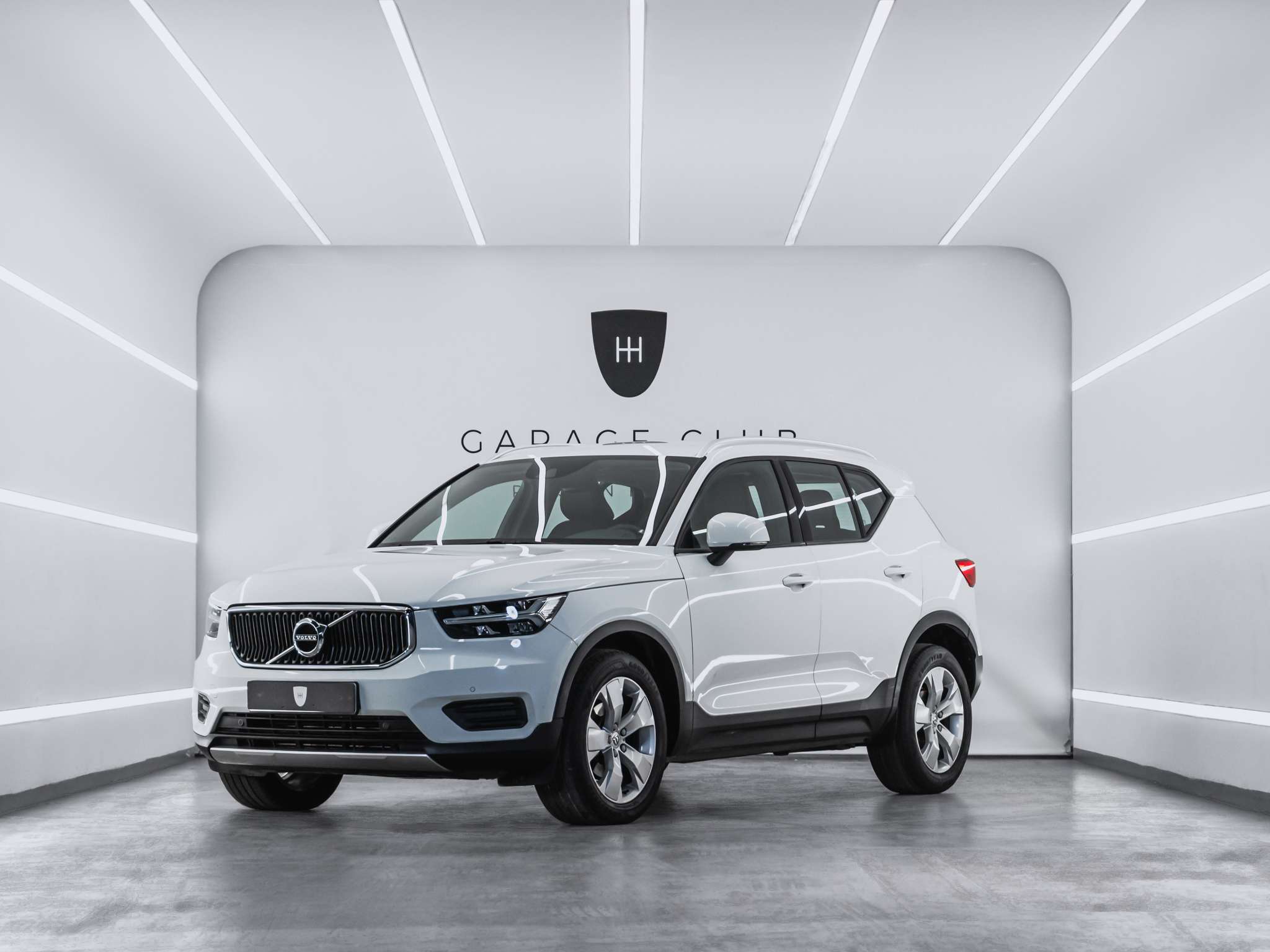 VOLVO XC40 (XC 40 D3 2WD Momentum Pro (EURO 6d)-TEMP)) en Barcelona