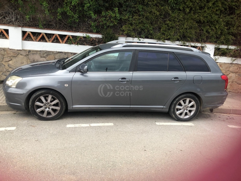 Foto del TOYOTA Avensis Verso 2.0 D4-D Sol