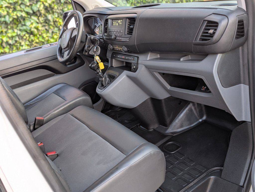 Foto del PEUGEOT Expert Fg. Long 2.0BlueHDi S&S Premium 120