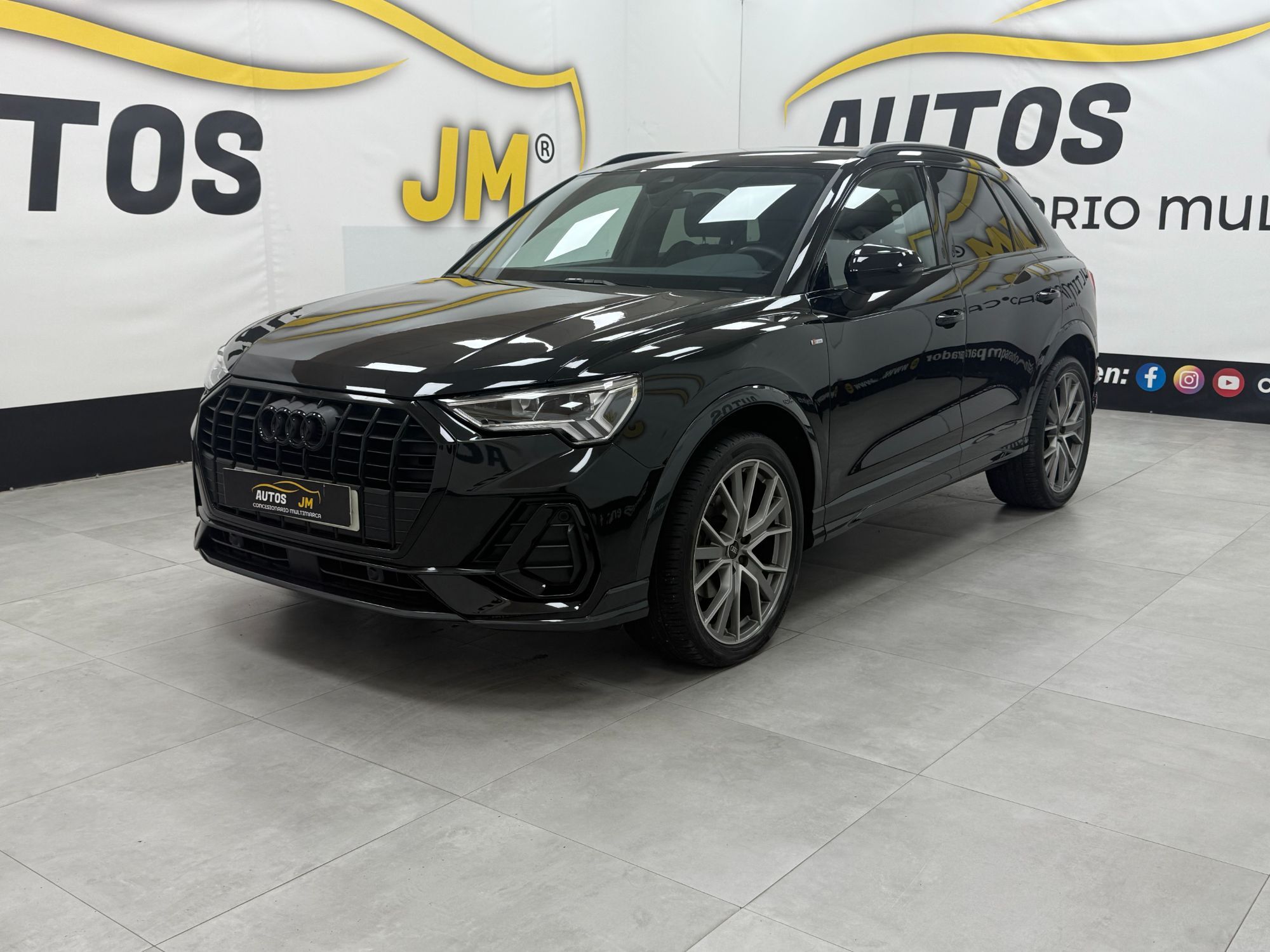 AUDI Q3 (35 TDI Black line S tronic 110kW) en Almería