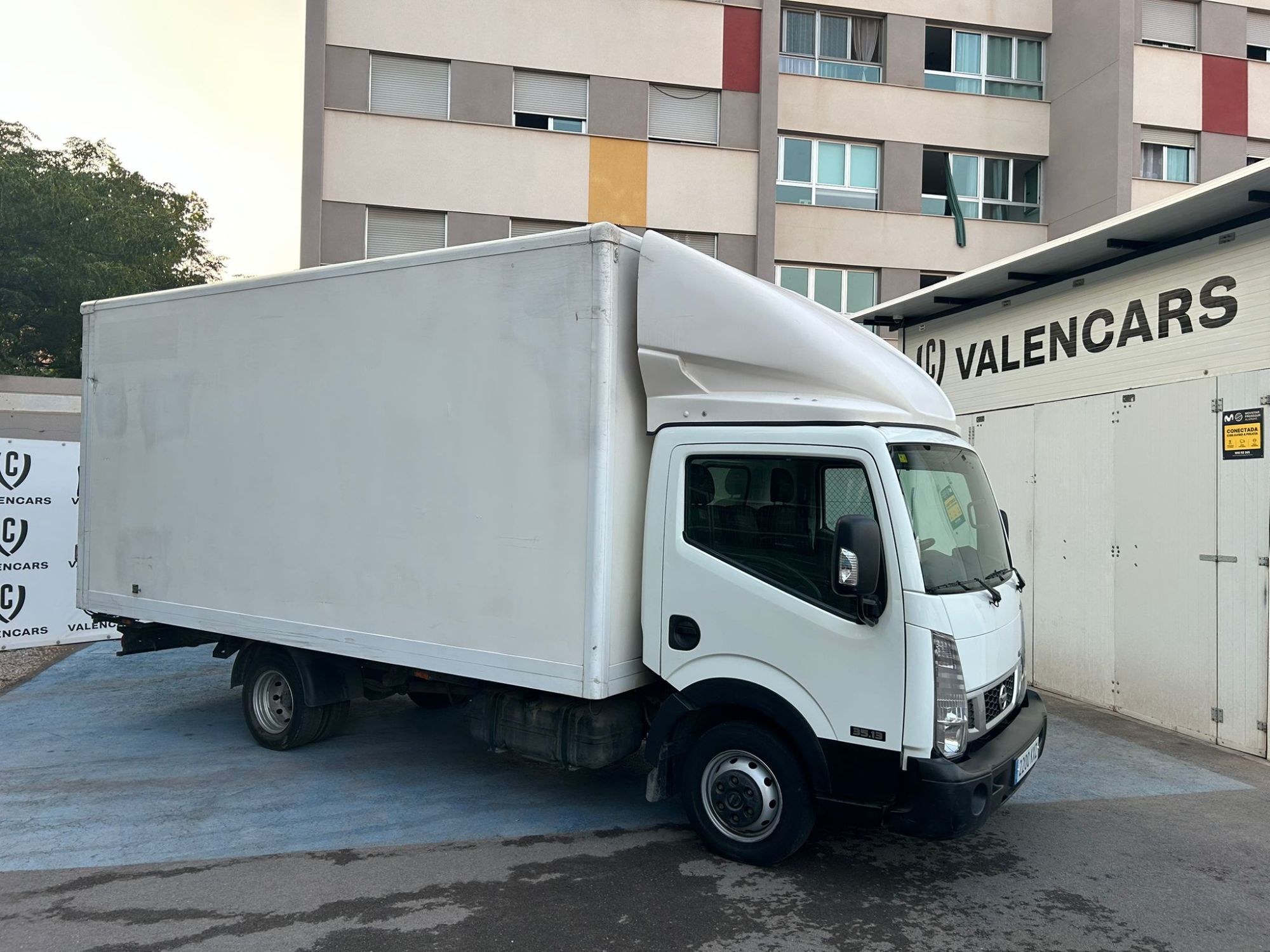 NISSAN NT400 (Cabina Abatible 35.13-3 Comfort) en Valencia