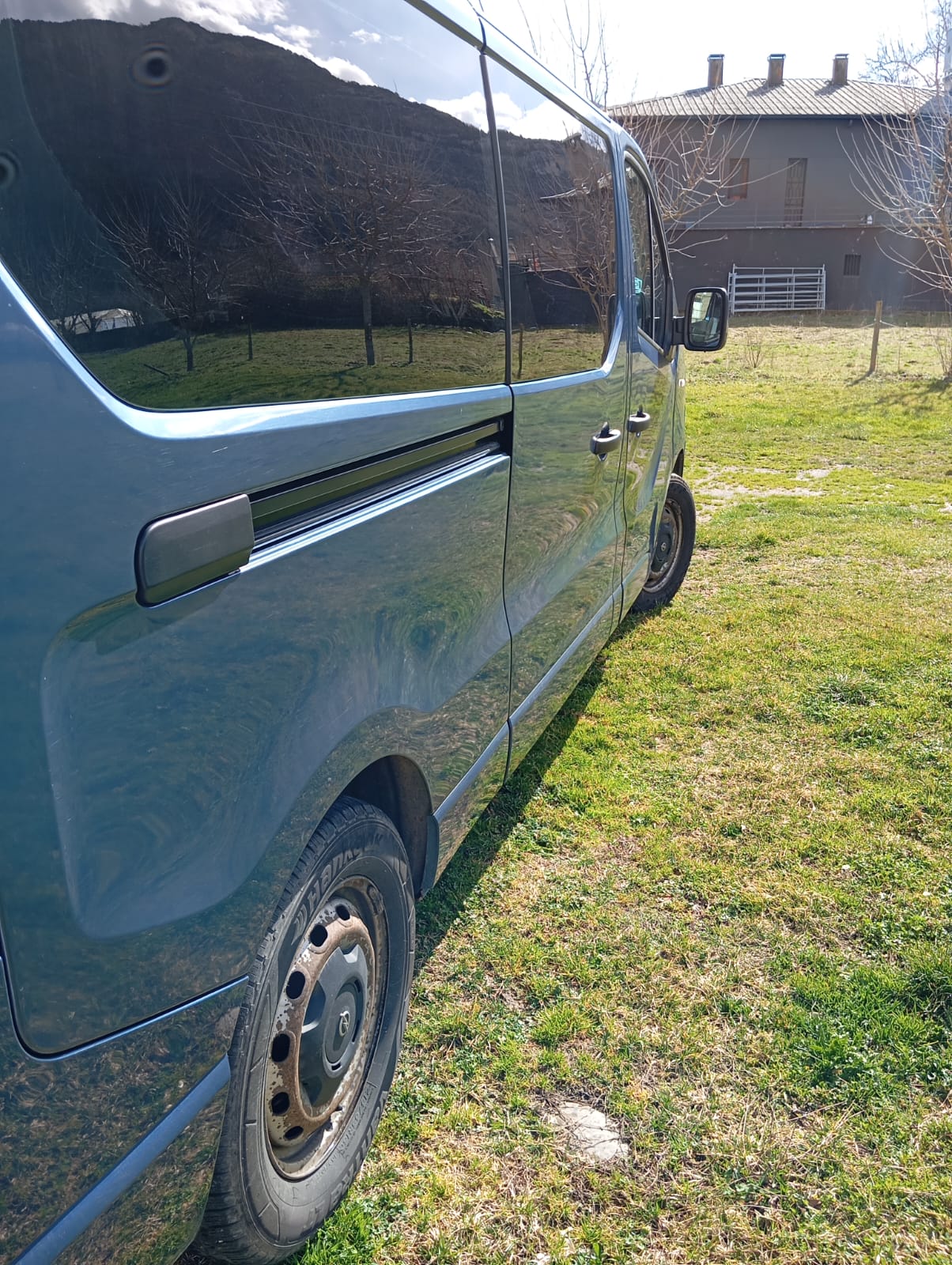 Foto del OPEL Vivaro Combi 6 1.6CDTi Biturbo S-S 29 L2 120