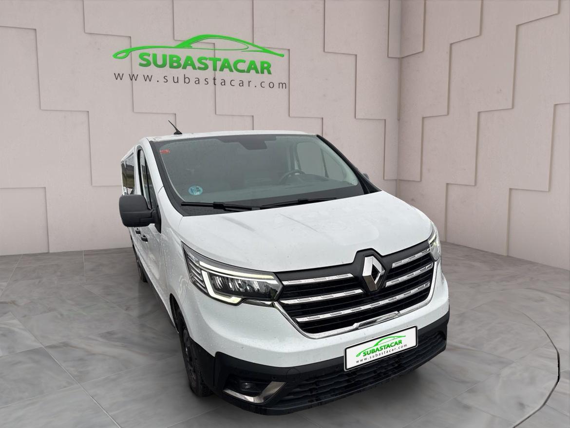 Foto del RENAULT Trafic Combi 9 2.0dCi Energy Blue Largo 110kW