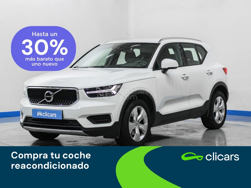 Foto del VOLVO XC40 D4 Momentum AWD Aut.