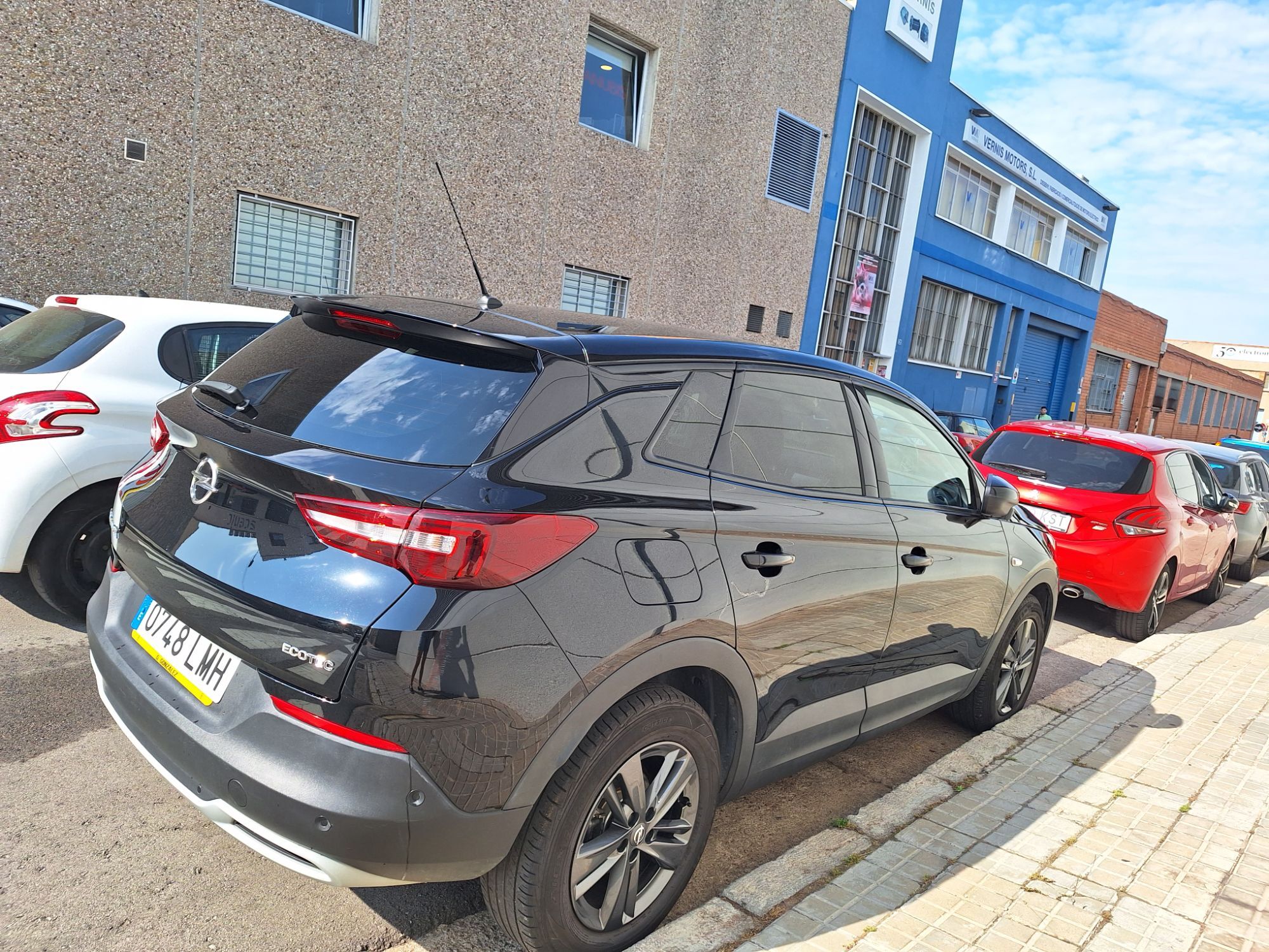 Foto del OPEL Grandland X 1.2T S&S Design and Tech 130