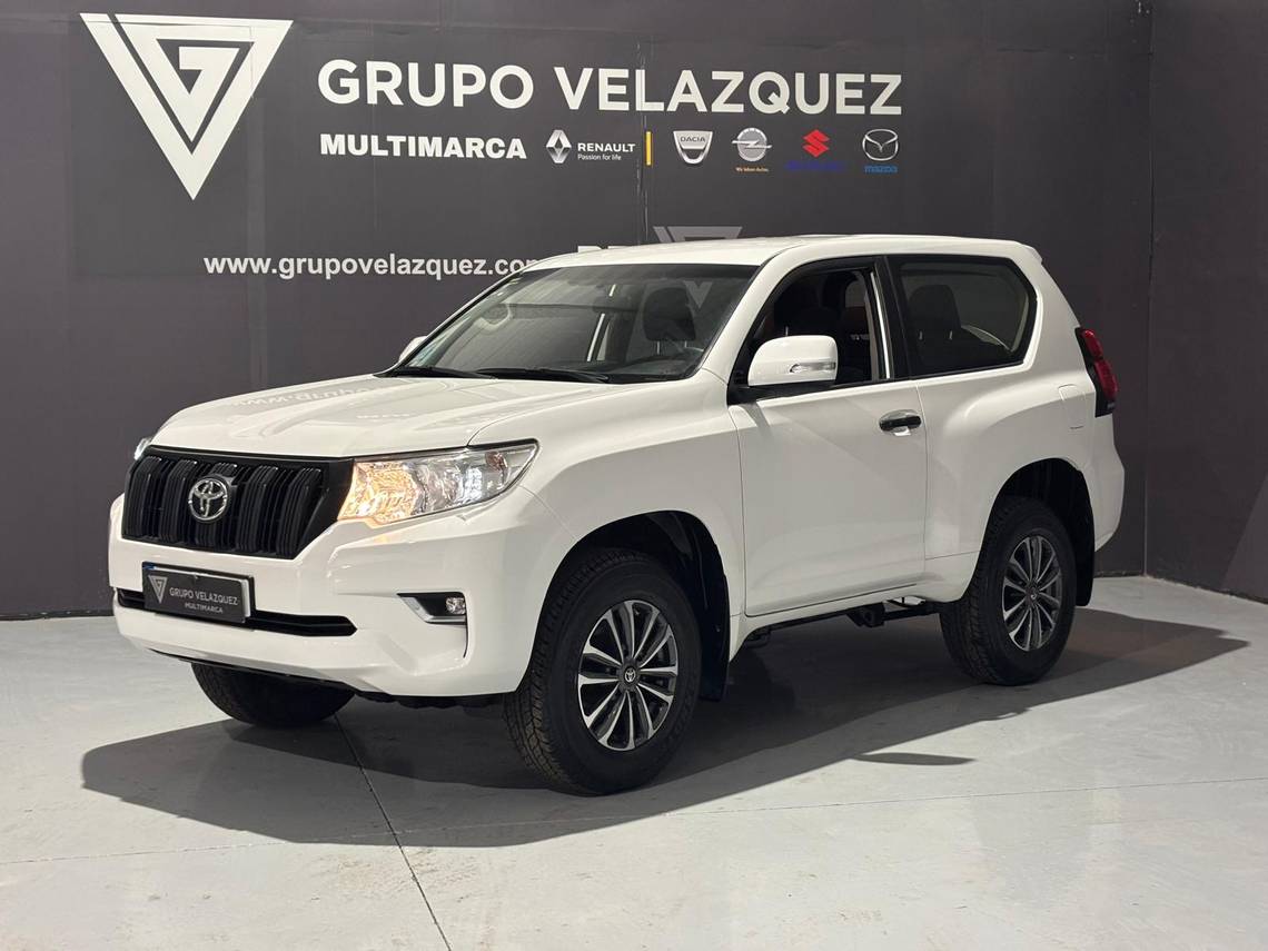 TOYOTA Land Cruiser (2.8 D-4D GX) en Sevilla