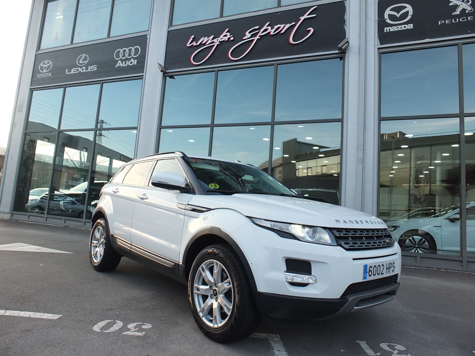 LAND ROVER Range Rover Evoque (2.2L TD4 Dynamic 4x4) en Vizcaya