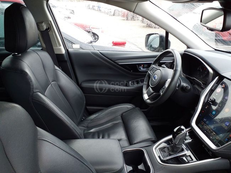 Foto del SUBARU Outback 2.5i Executive Plus S Black Edition CVT