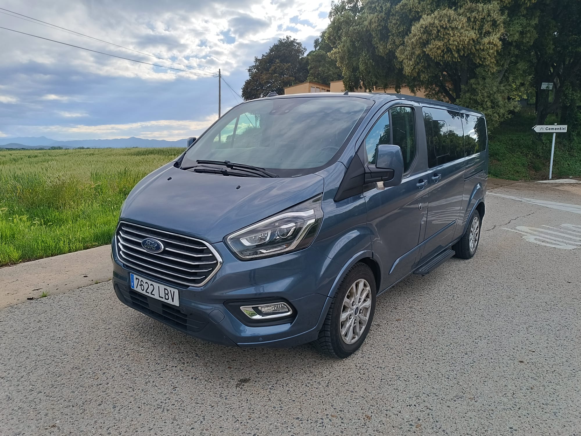Foto del FORD Tourneo Custom Shuttle Grand  2.0 EcoBlue Hybrid Titanium 185