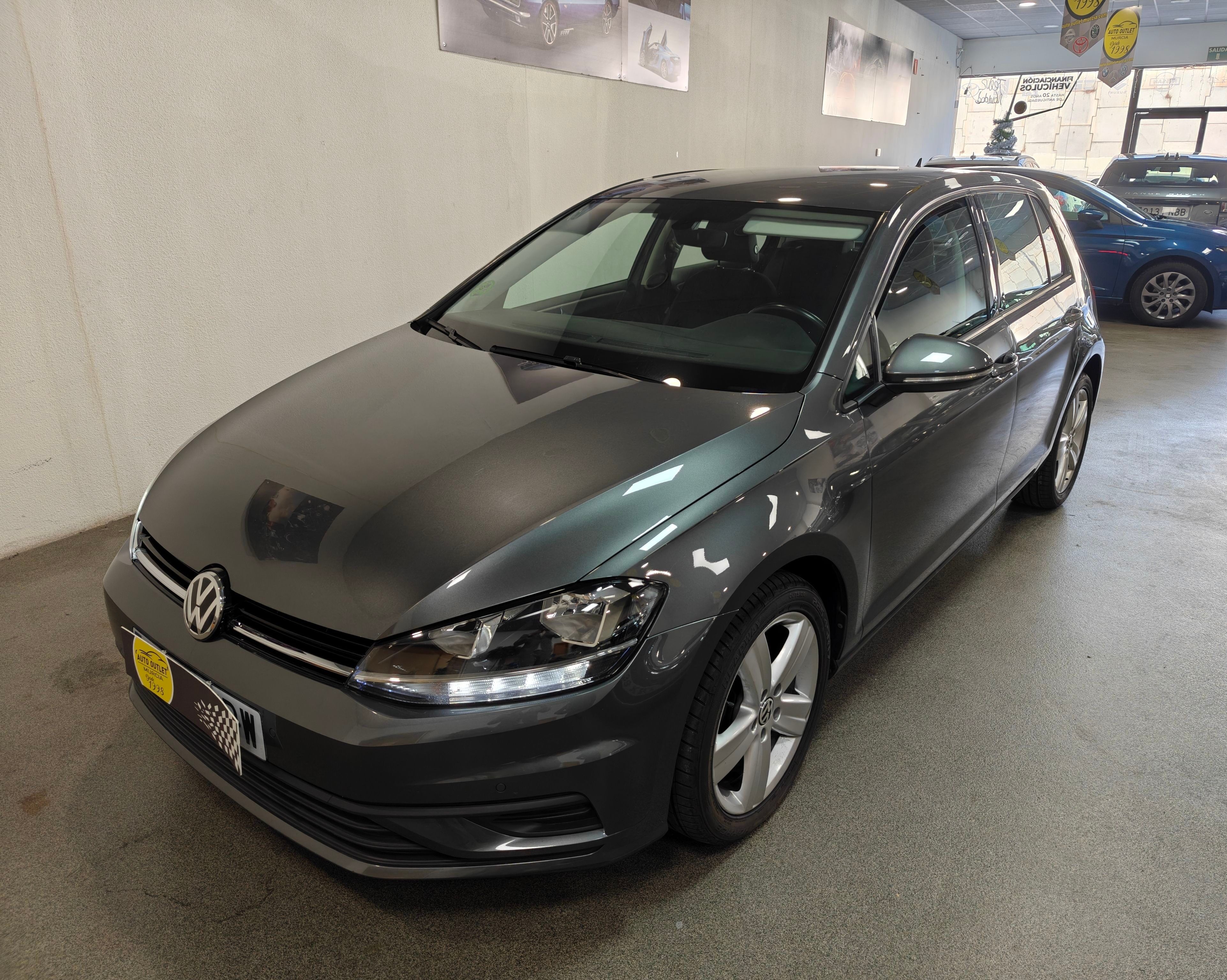 VOLKSWAGEN Golf (Business 1.6 TDI 85kW (115CV)) en Murcia