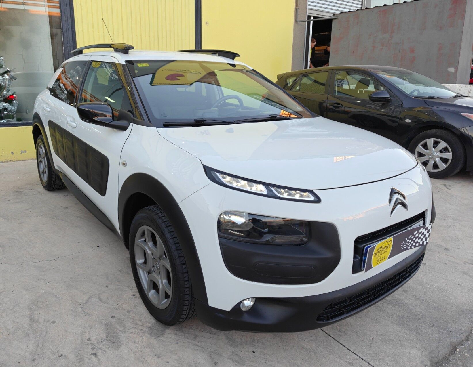 Foto del CITROEN C4 Cactus 1.6 BlueHDi S&S Shine 100
