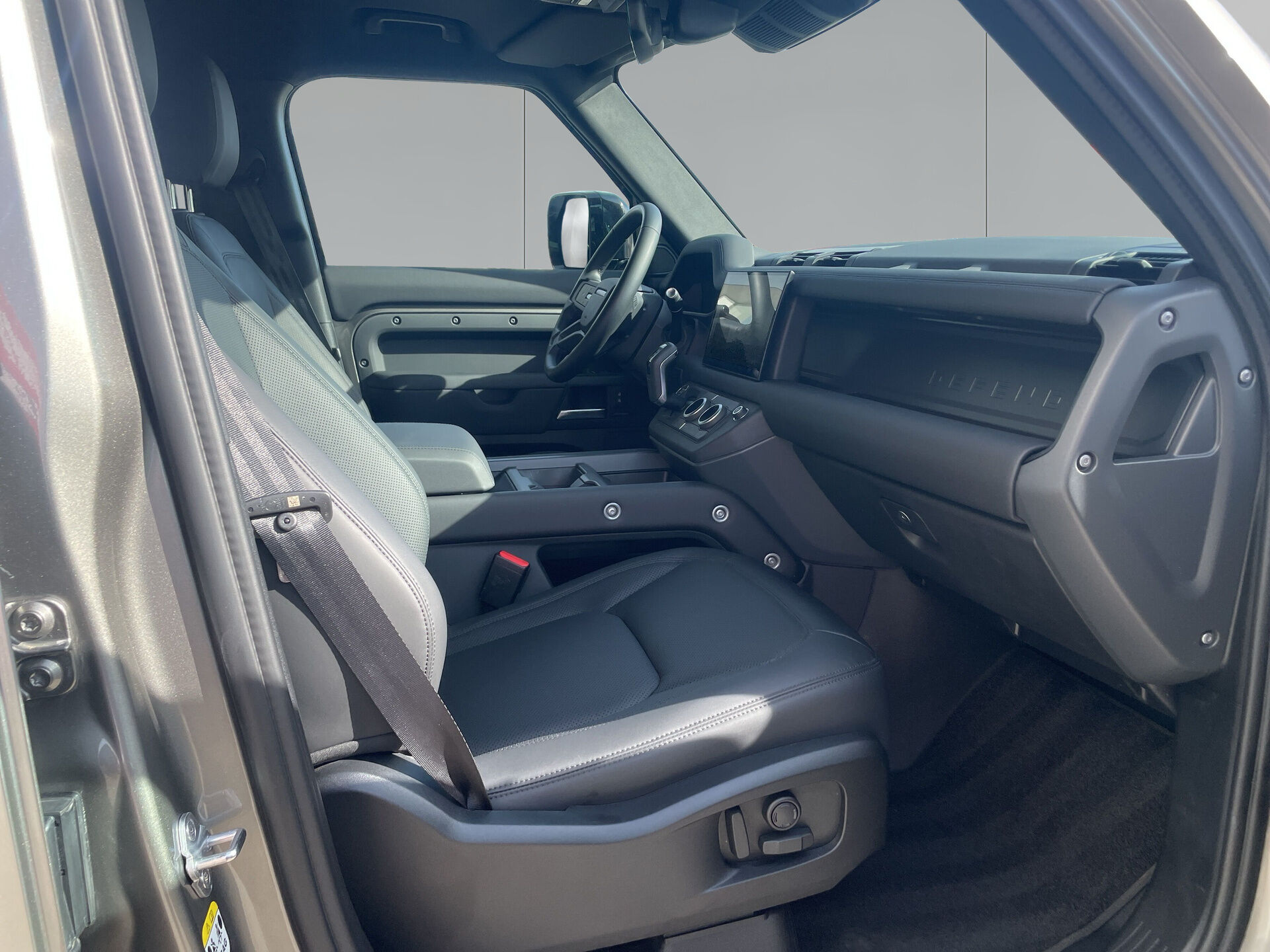 Foto del LAND ROVER Defender 110 3.0D l6 MHEV X-Dynamic SE AWD Aut. 250