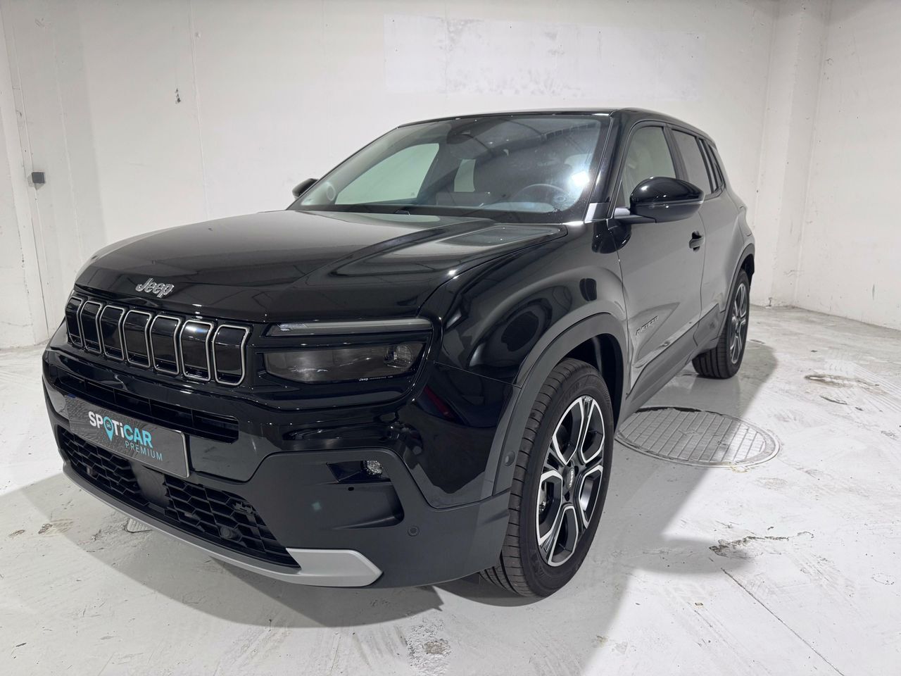JEEP Avenger (BEV 115kW (156CV) Summit) en Barcelona