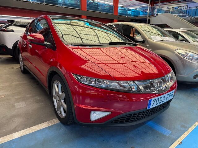 HONDA Civic (1.8 I-VTEC Comfort 103 kW (140 CV)) en Barcelona