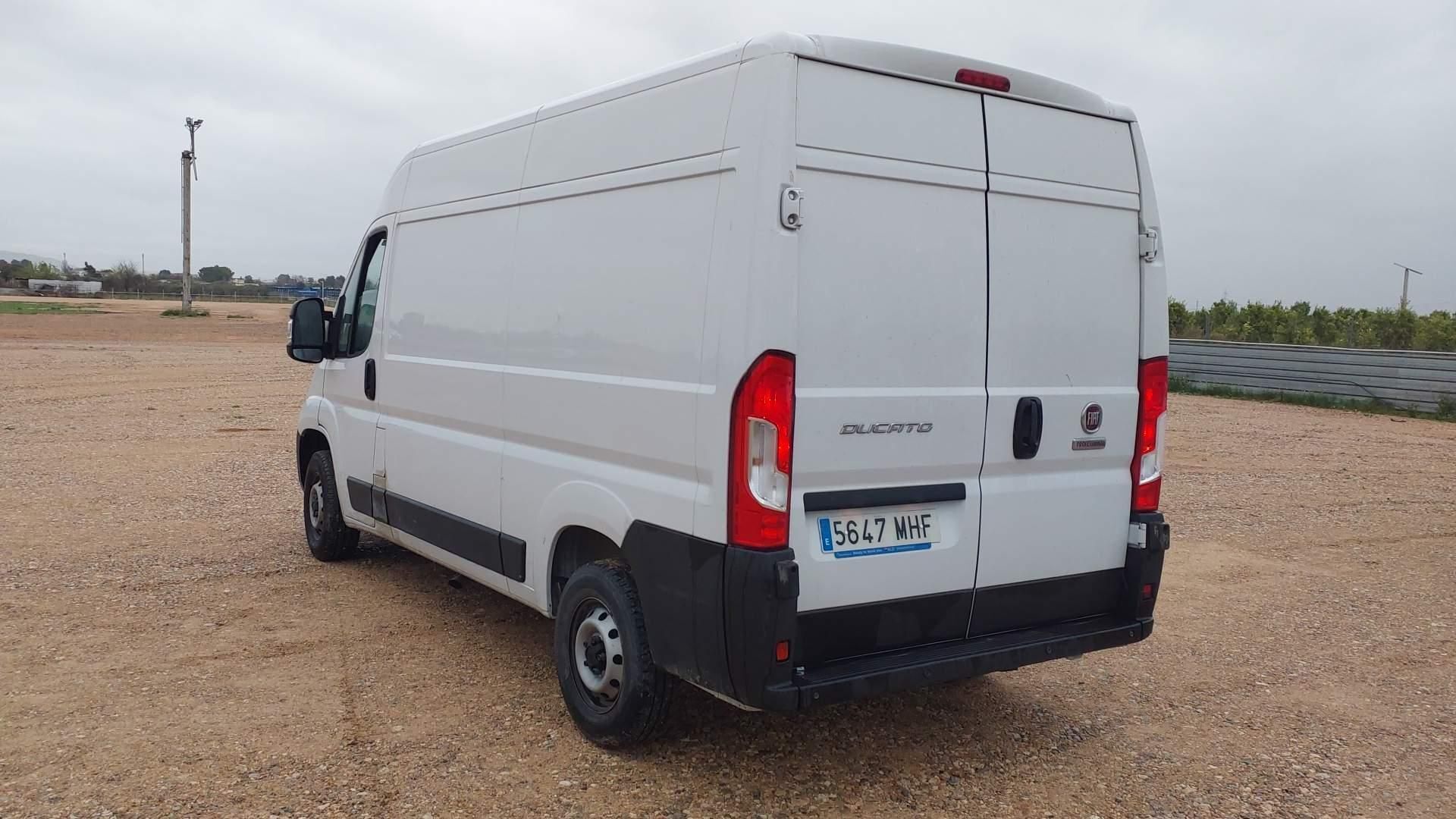 Foto del FIAT Ducato Fg. 35 2.2Mjt L2 H2 Easy Pro 140CV