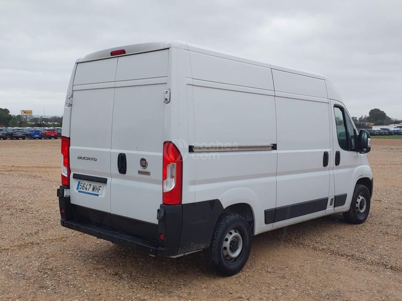 Foto del FIAT Ducato Fg. 35 2.2Mjt L2 H2 Easy Pro 140CV