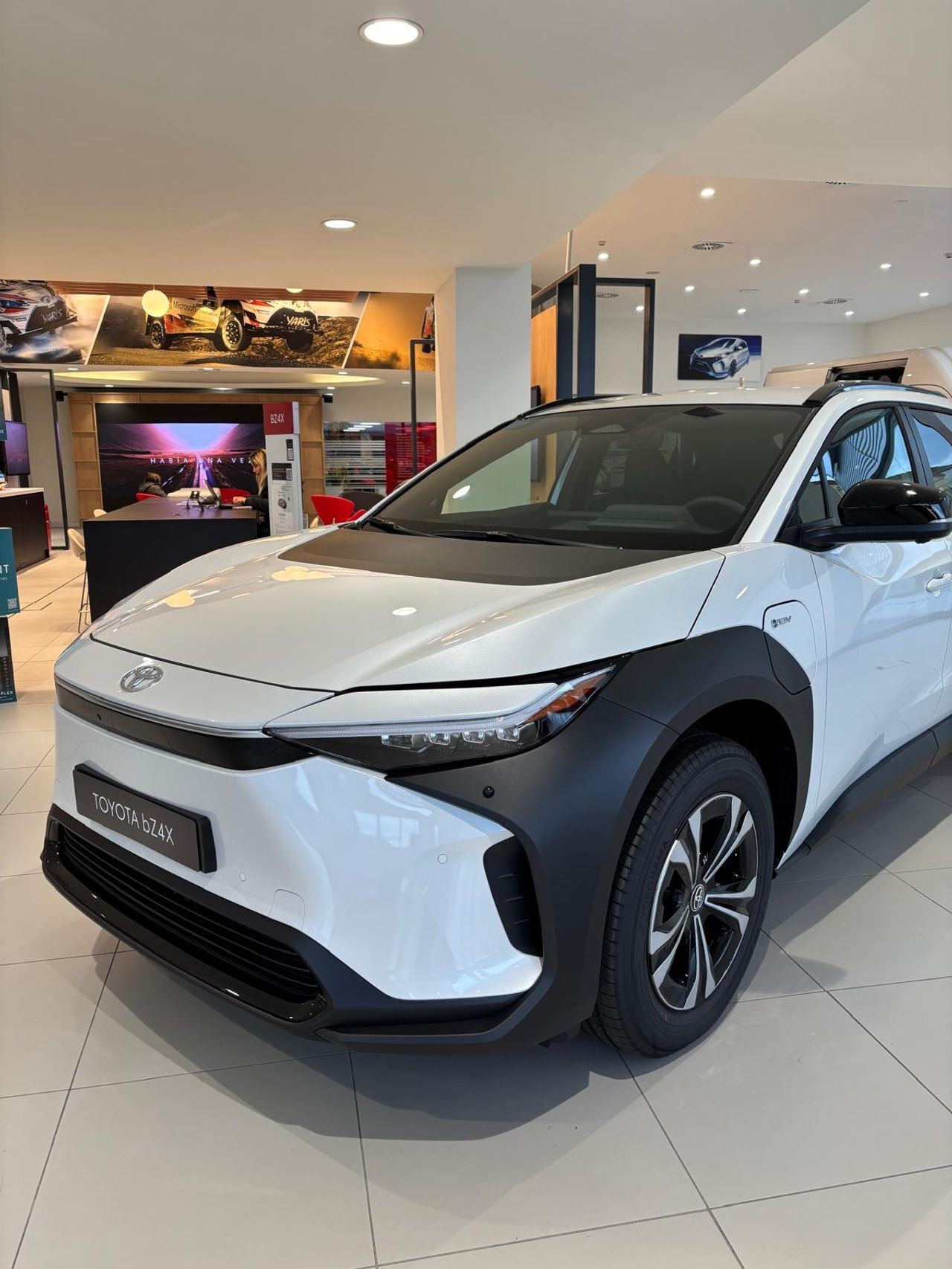 TOYOTA bZ4X (200E 4x2 Style) en Coruña, A