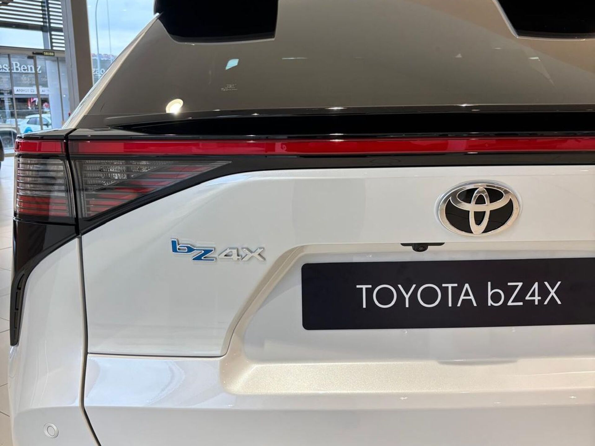 Imagen 3 de TOYOTA bZ4X