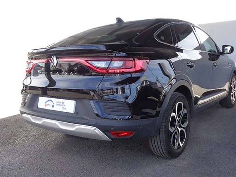 Foto del RENAULT Arkana 1.6 E-Tech Zen 105kW