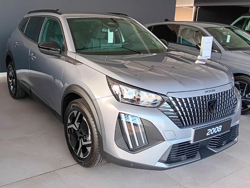 PEUGEOT 2008 (1.2 GASOLINA 100 S&S ALLURE 5P) en Badajoz