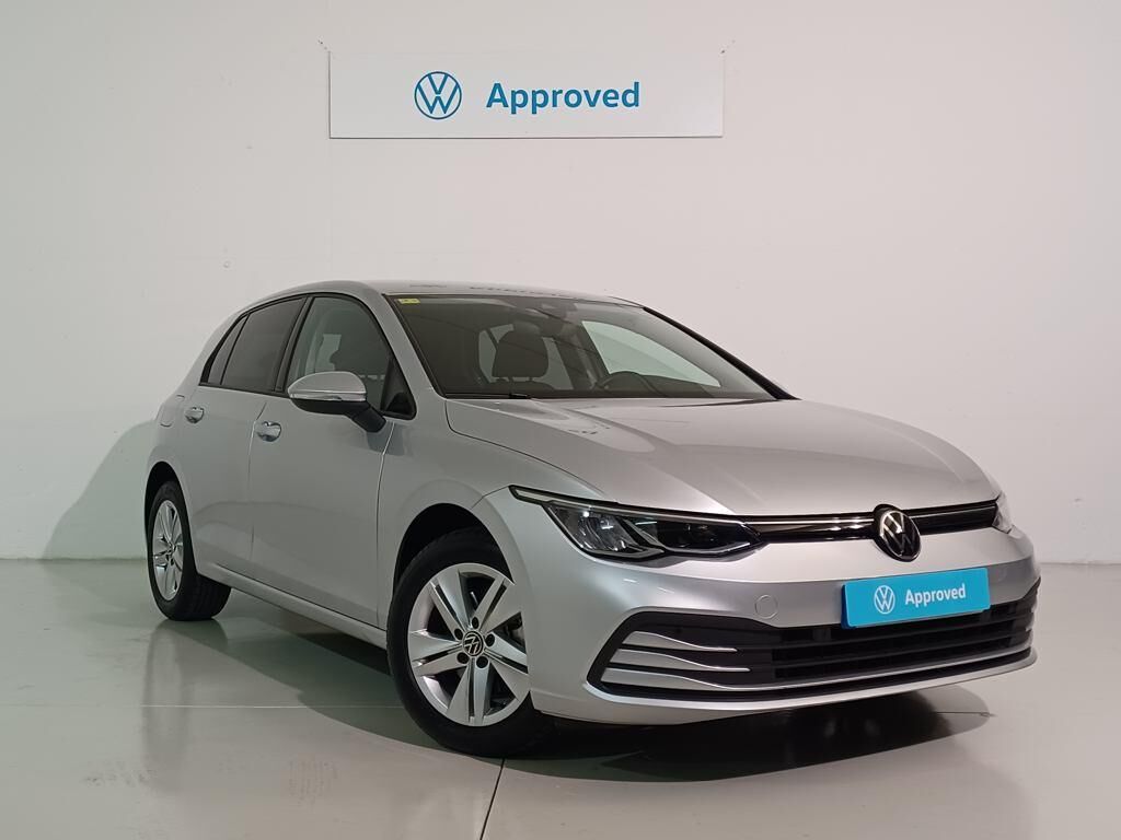 VOLKSWAGEN Golf (Life 1.5 TSI 96 kW (130 CV)) en Barcelona