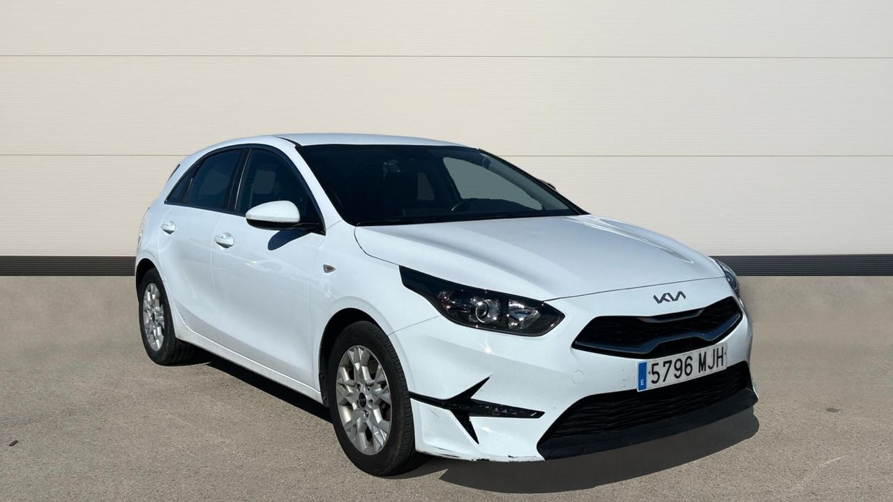 Foto del KIA Ceed 1.6 MHEV iMT Drive 136