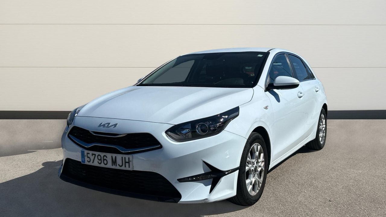 Foto del KIA Ceed 1.6 MHEV iMT Drive 136