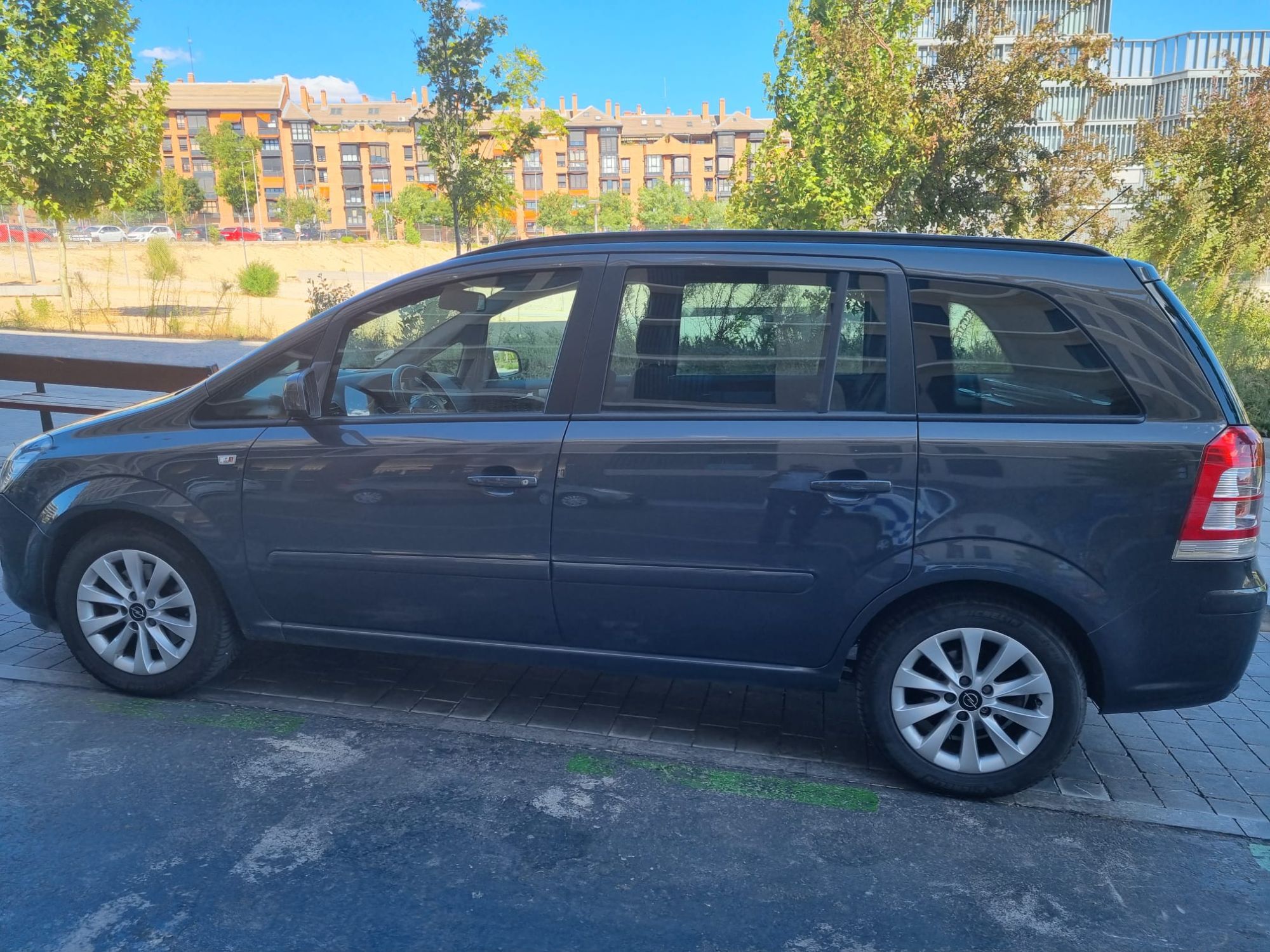 Foto del OPEL Zafira 1.7CDTi Family 125