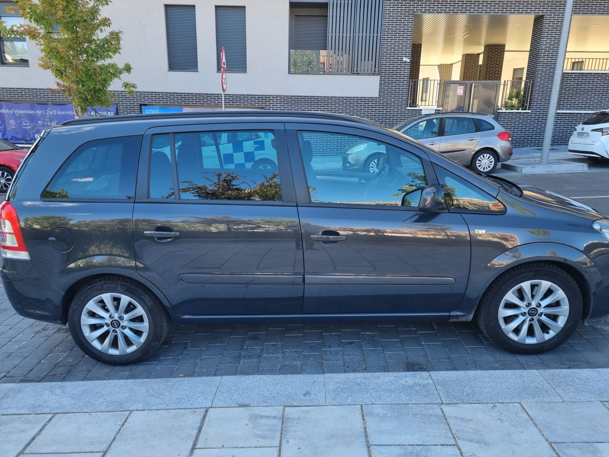 Foto del OPEL Zafira 1.7CDTi Family 125