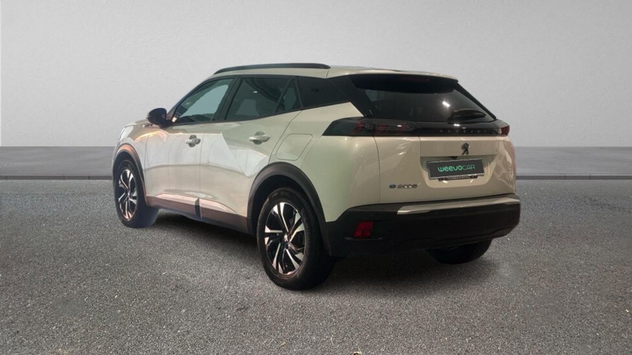 Foto del PEUGEOT 2008 GT Line Eléctrico 100kW