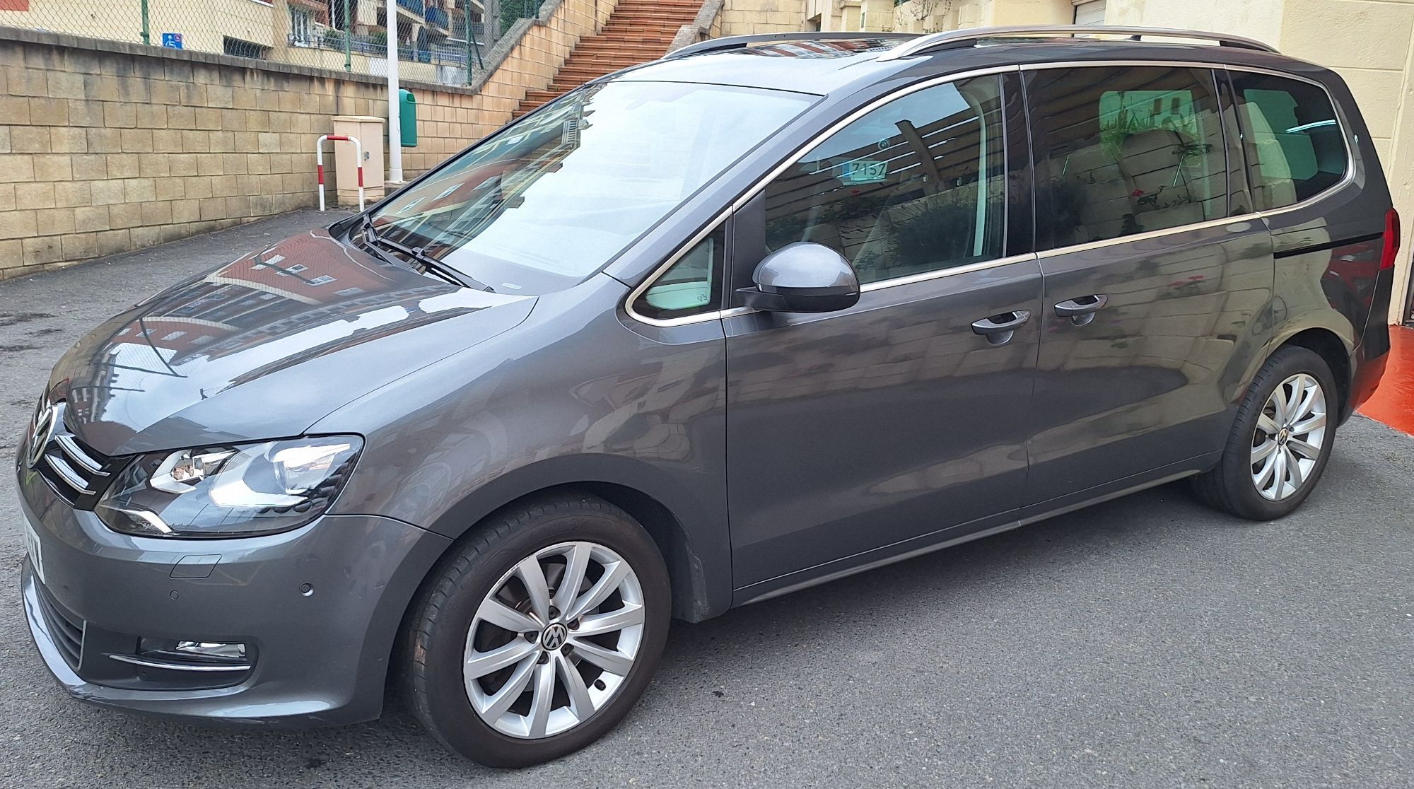 Foto del VOLKSWAGEN Sharan 2.0TDI Sport BMT DSG 177