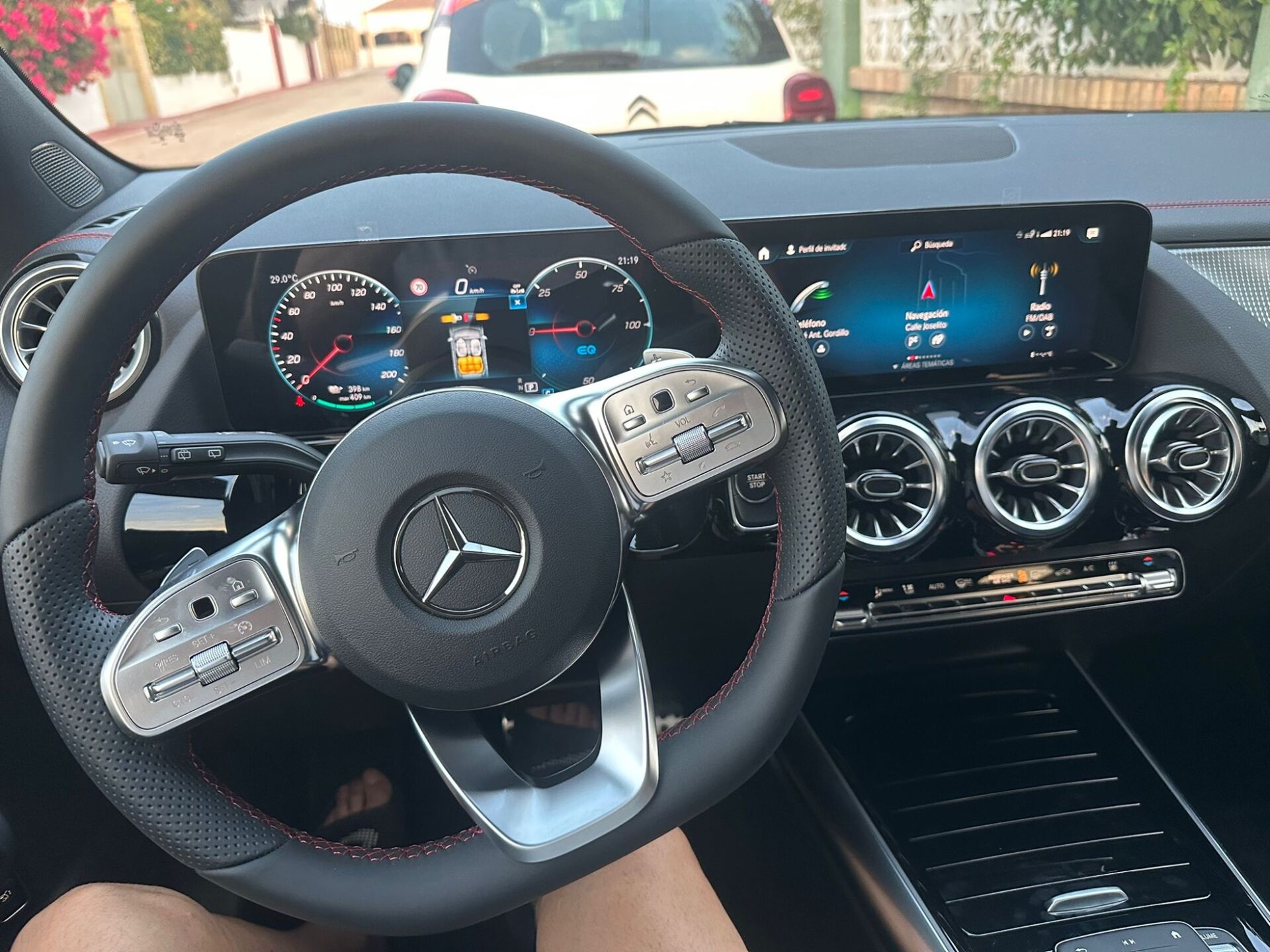 Imagen de MERCEDES EQA