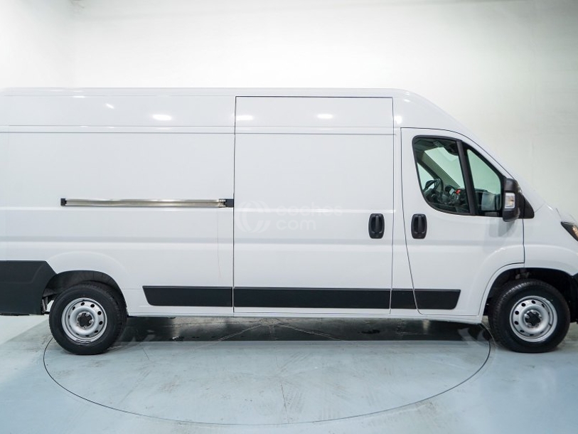 Foto del FIAT Ducato Fg. 35 2.2Mjt L3 H2 Easy Pro 140CV