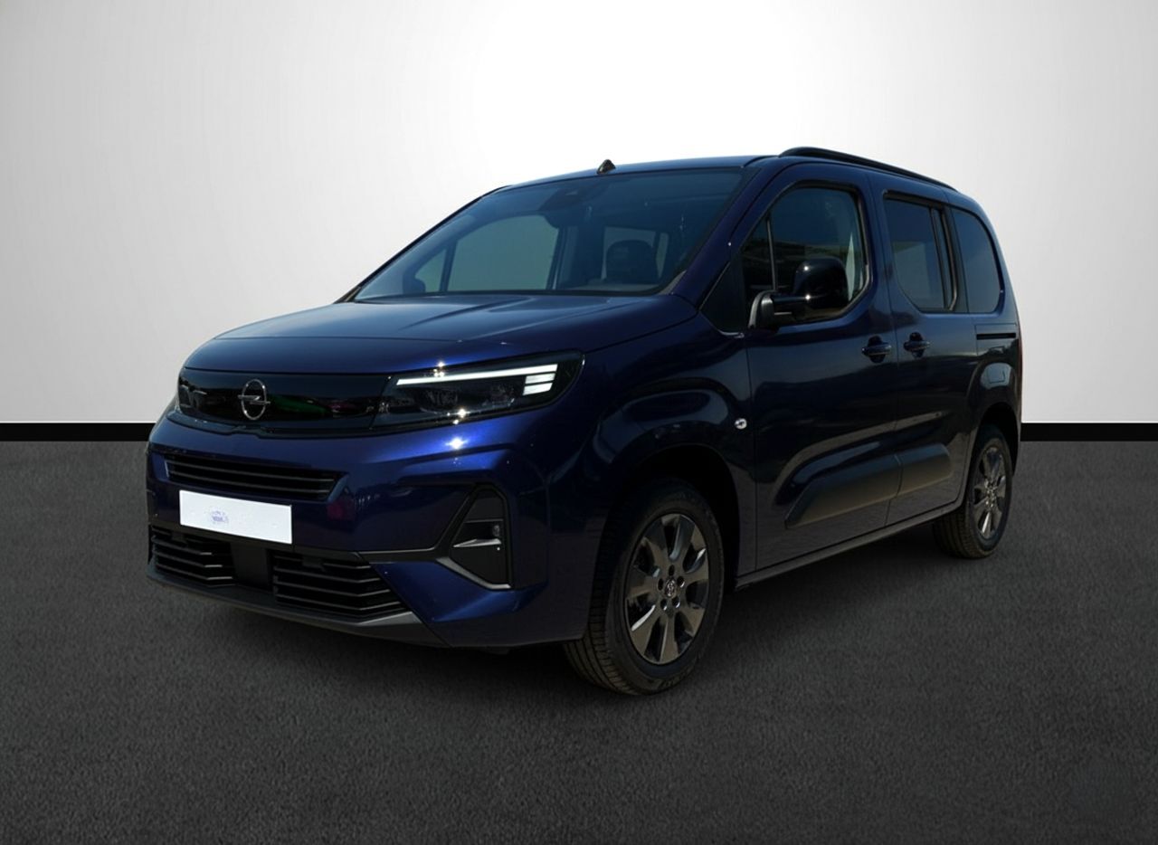 OPEL Combo ( 100 Cv 1.5 Td S/S MT6 €6.4 -) en Sevilla