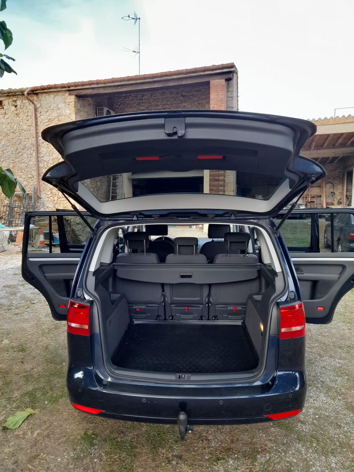 Foto del VOLKSWAGEN Touran 1.6TDI Advance BMT DSG 105