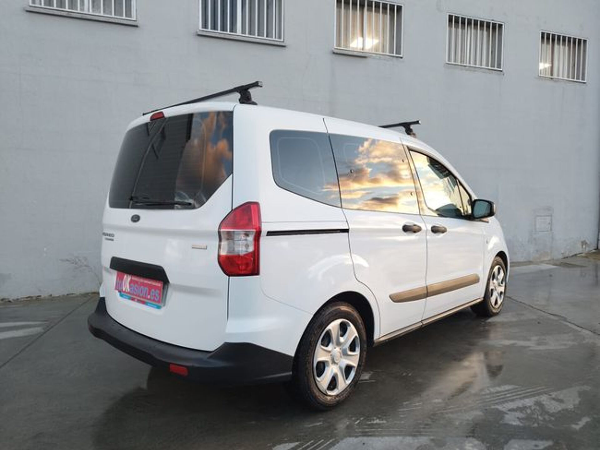 Imagen 3 de FORD Tourneo Courier